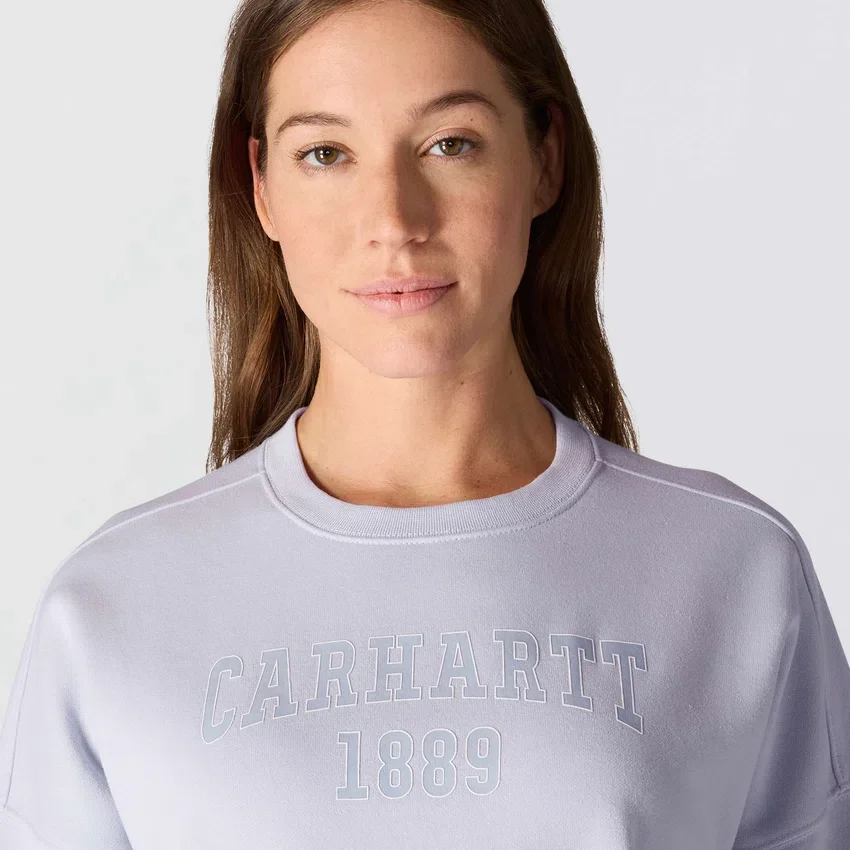 Damska bluza bez kaptura Carhartt 1889 o luźnym kroju i średniej gramaturze z nadrukiem