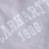 Damska bluza bez kaptura Carhartt 1889 o luźnym kroju i średniej gramaturze z nadrukiem