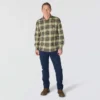 Rugged Flex™ – koszula flanelowa w kratę z długimi rękawkami, o luźnym kroju i średniej gramaturze